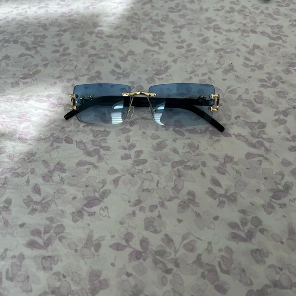 Fashionable Sunglasses - Picture 6 of 6